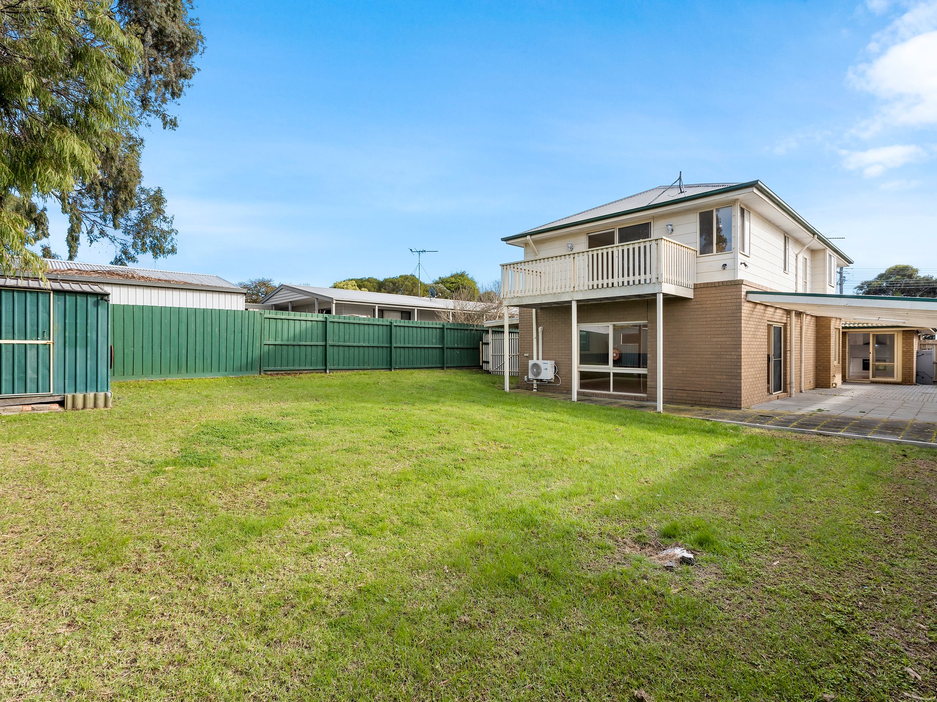 Property Gallery Thumbnail 7