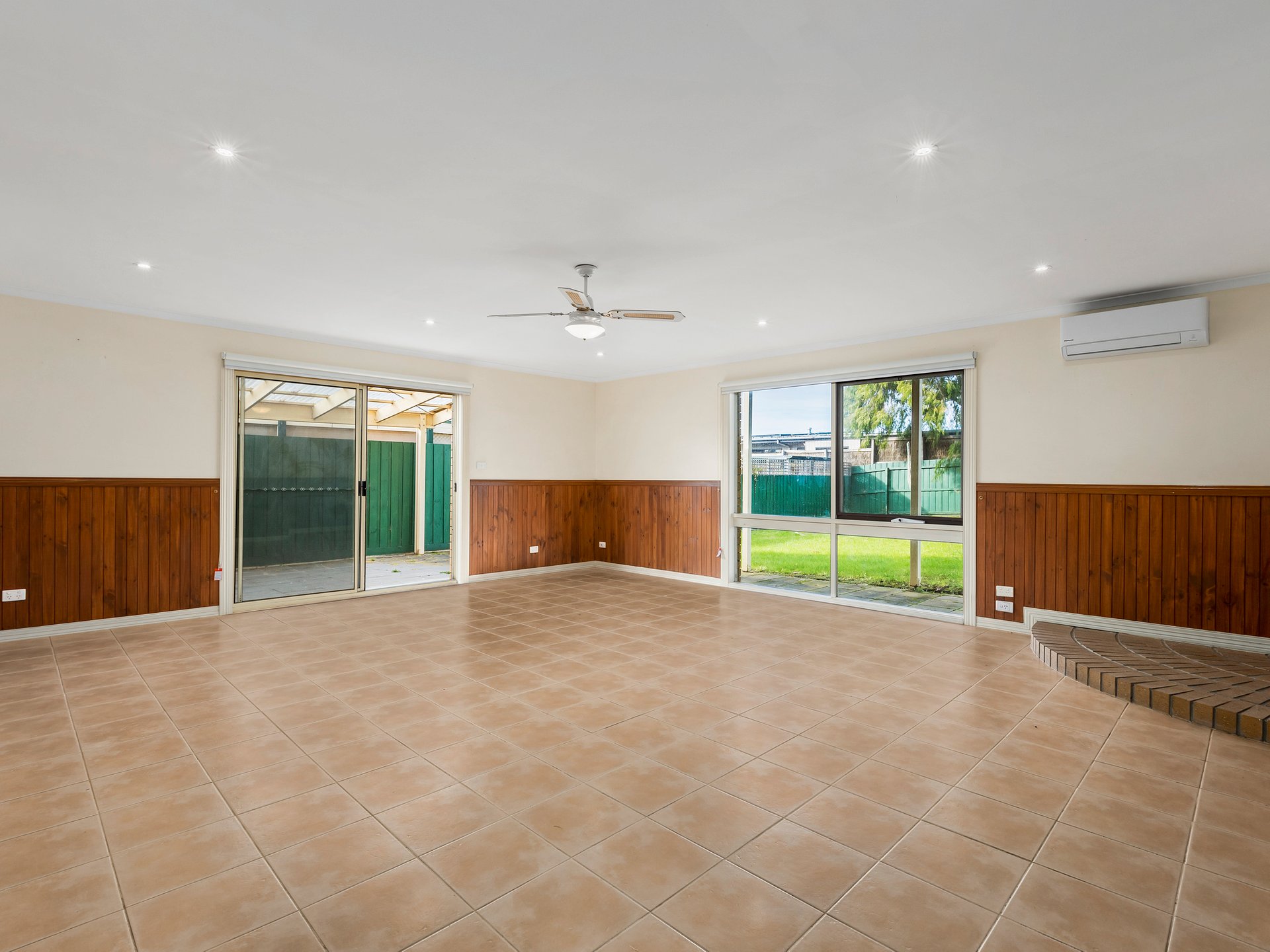 Property Gallery Thumbnail 3