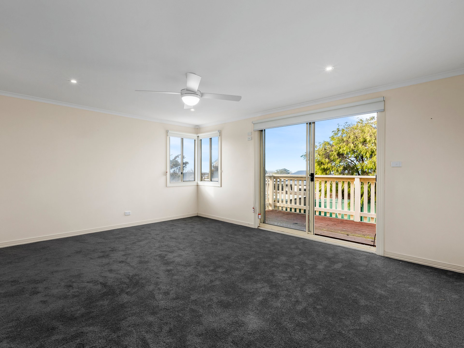 Property Gallery Thumbnail 5