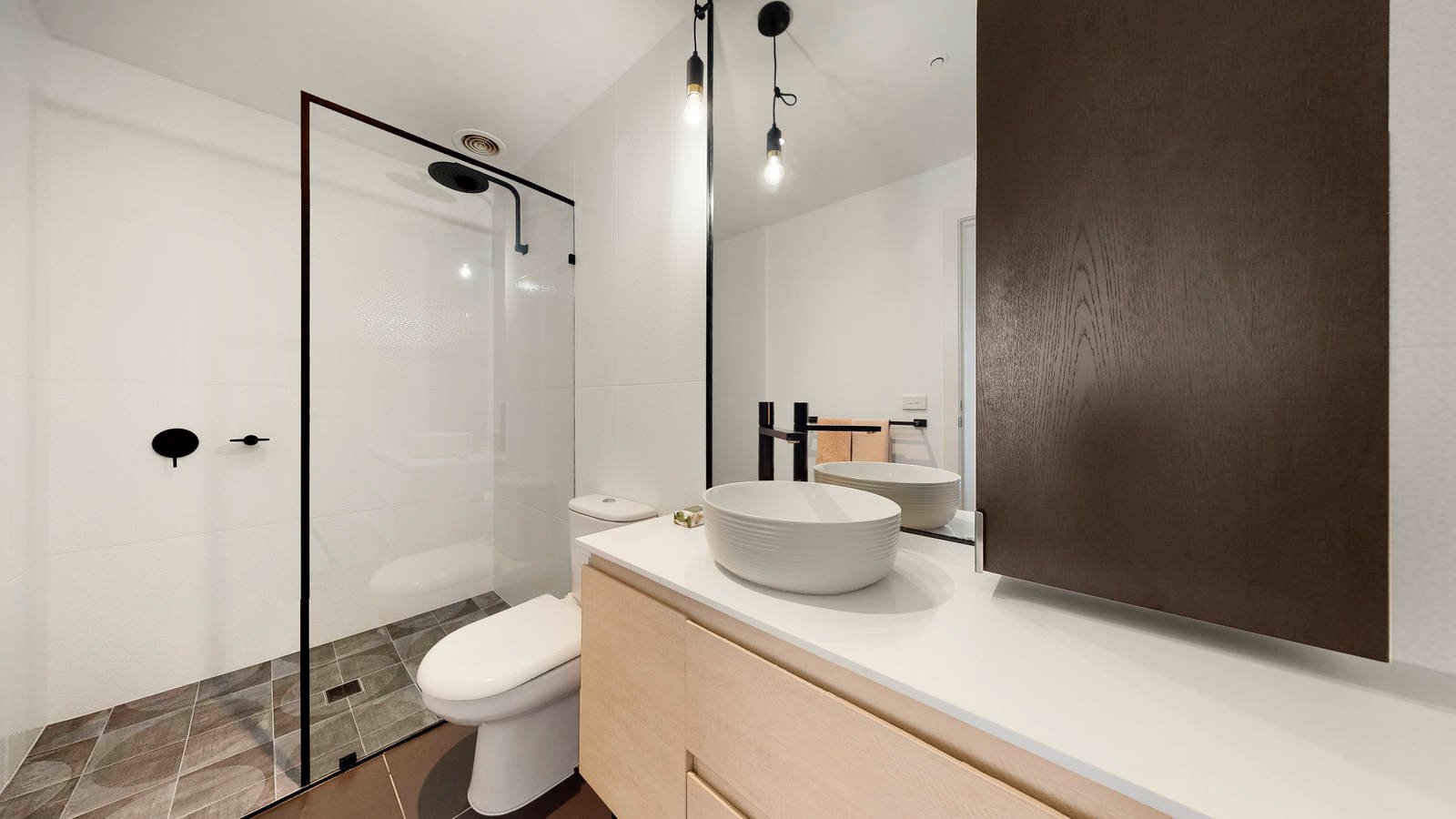 Property Gallery Thumbnail 6