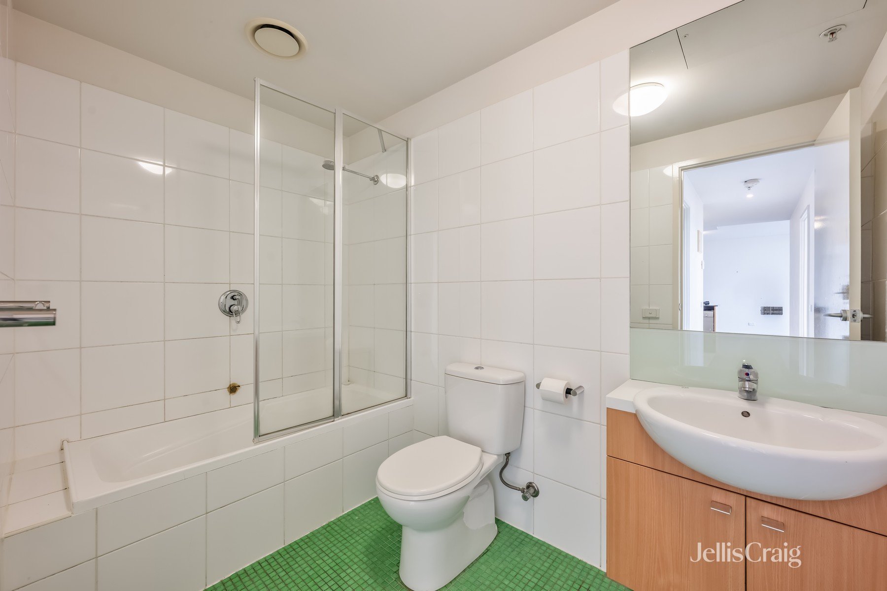 1602/82 Queens Road, Melbourne image 5