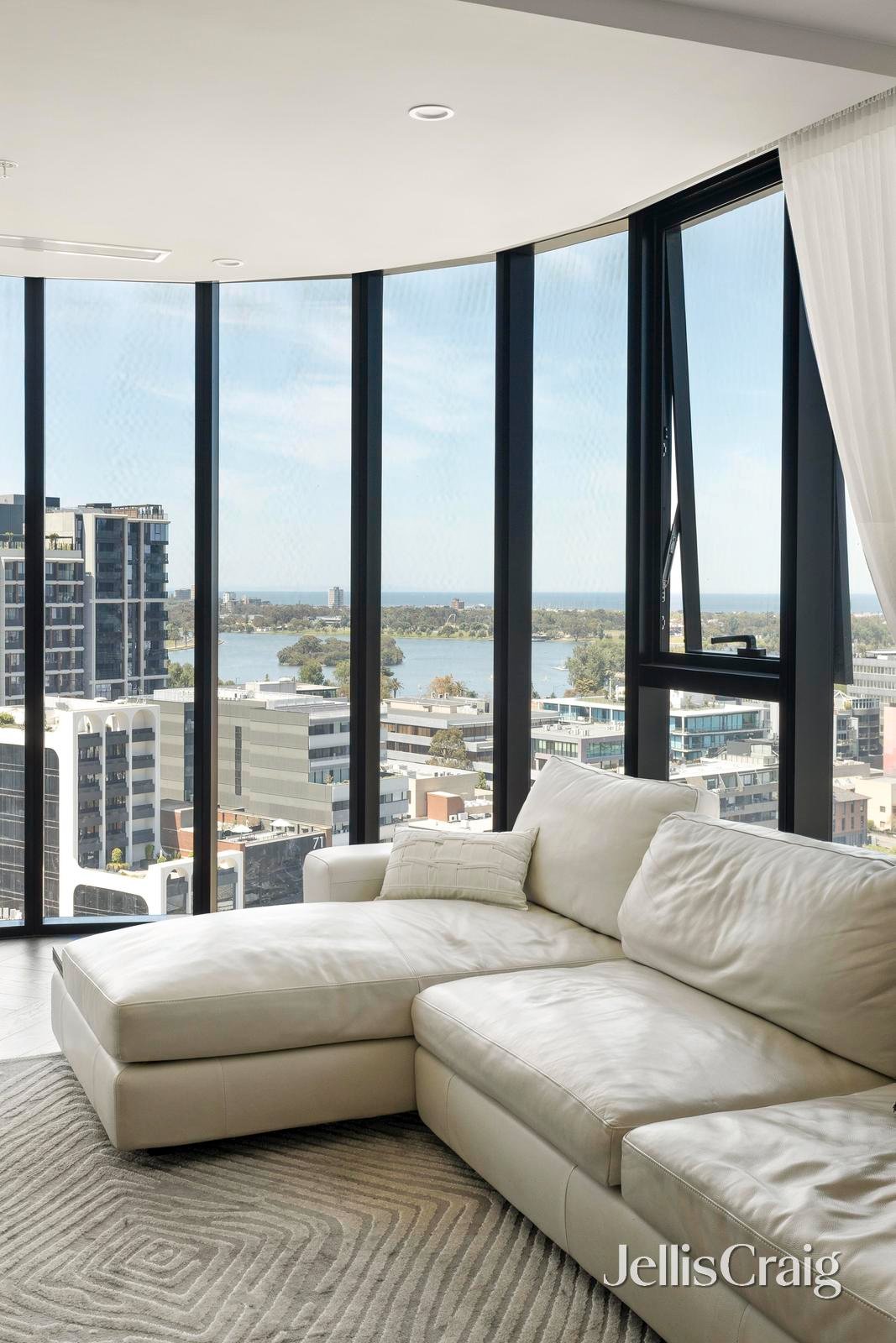 1604/39 Park Street, South&nbsp;Melbourne image 4