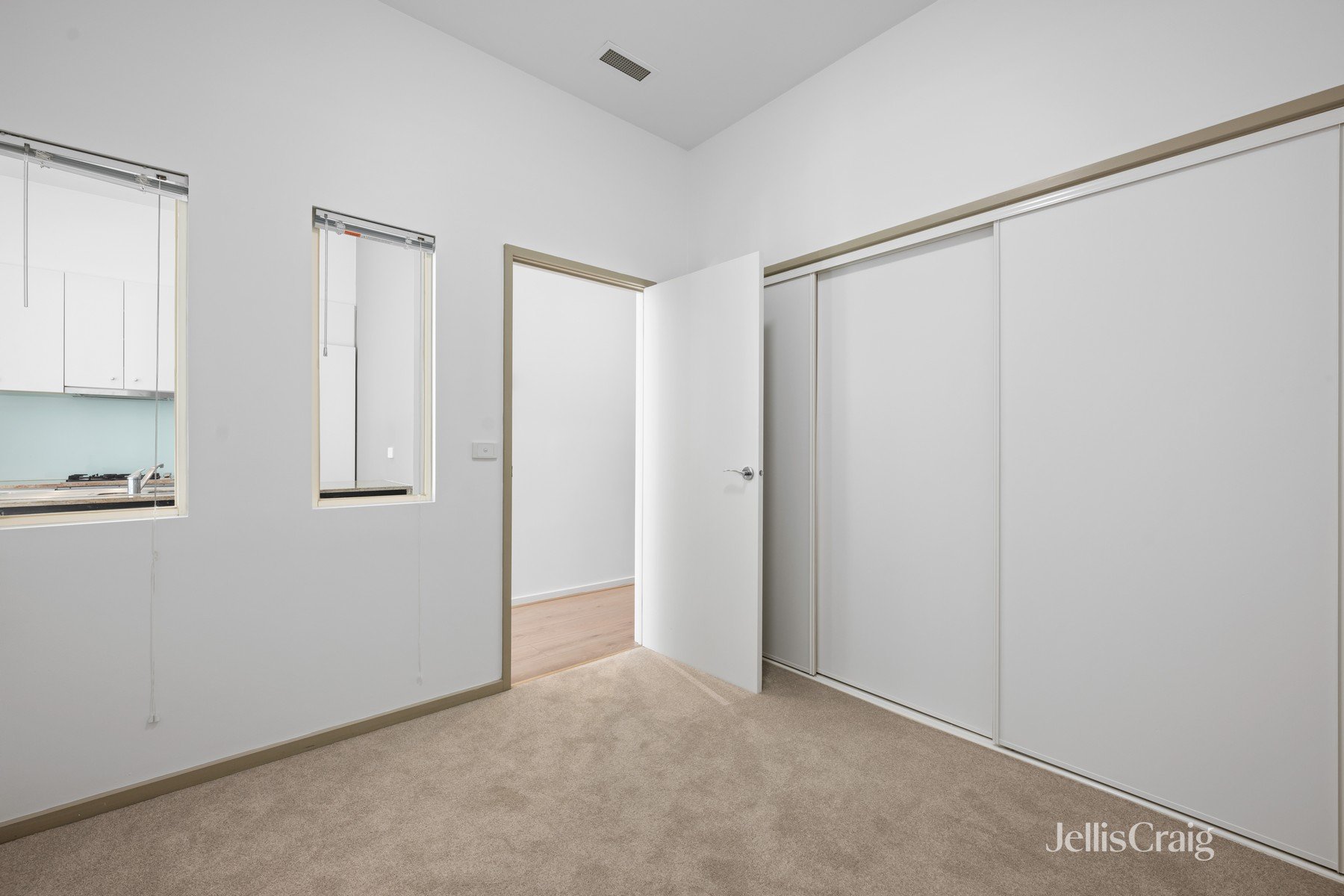 1608/270 King Street, Melbourne image 4