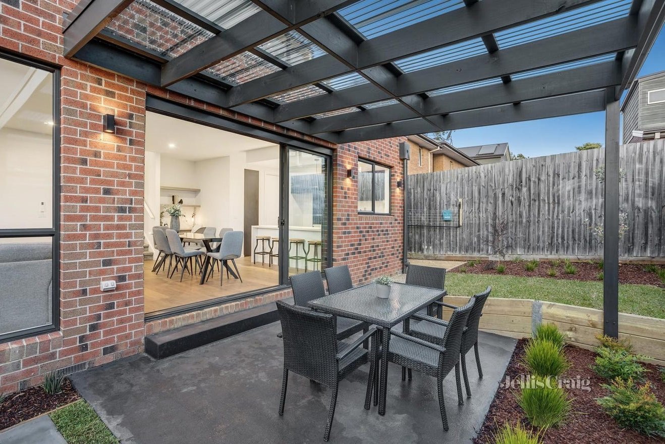 1/61-63 Beaufort Road, Croydon image 9