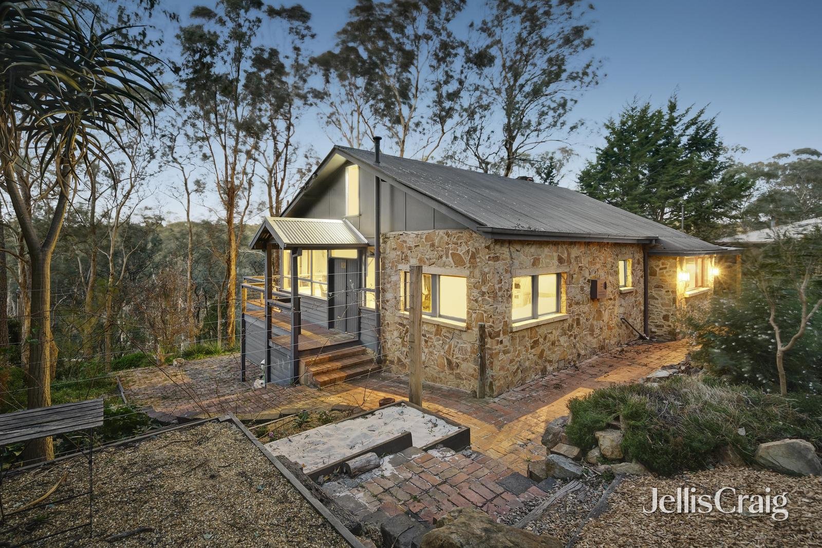 161 Brackenbury Street, Warrandyte image 1
