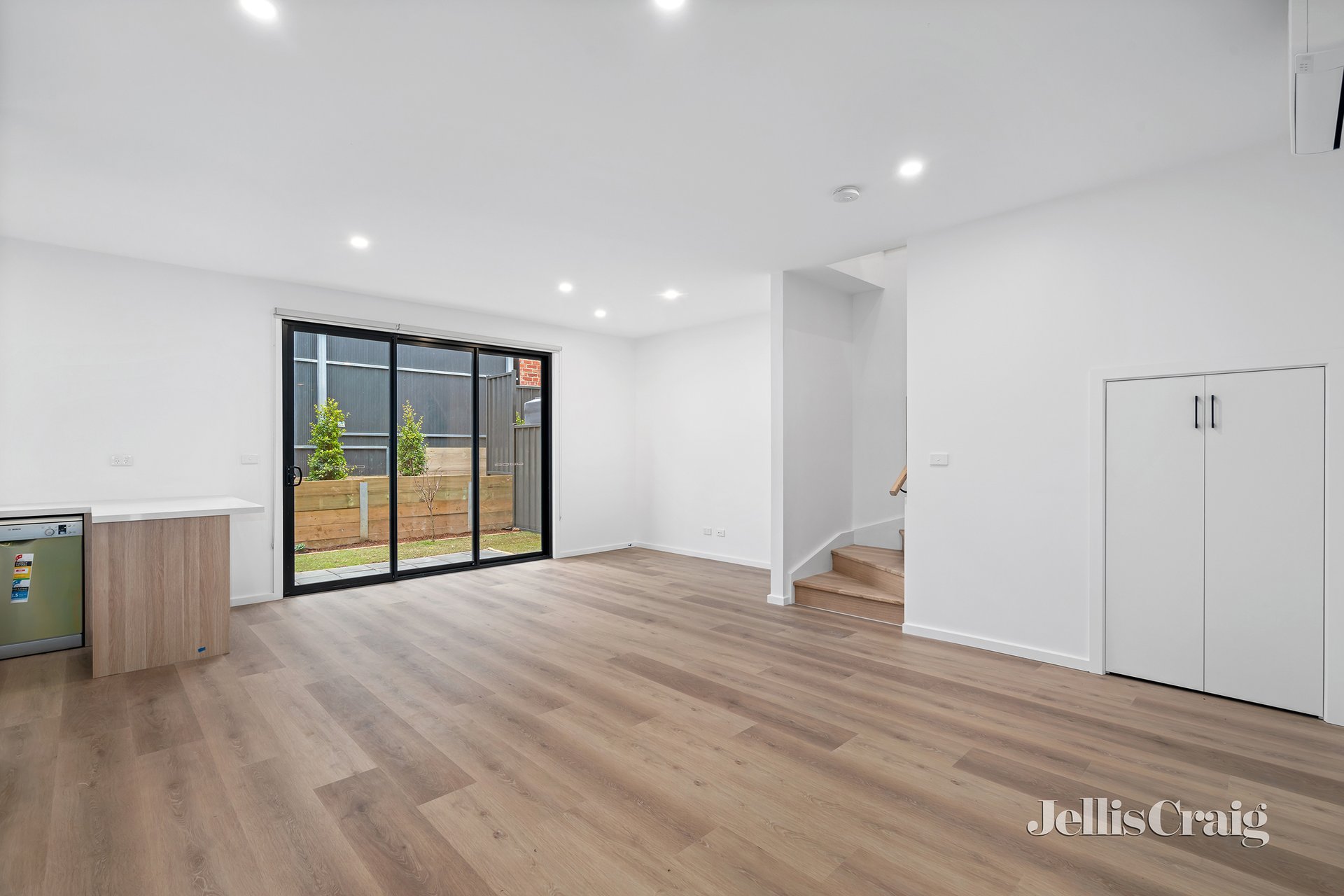 161 Cape Street, Heidelberg image 4