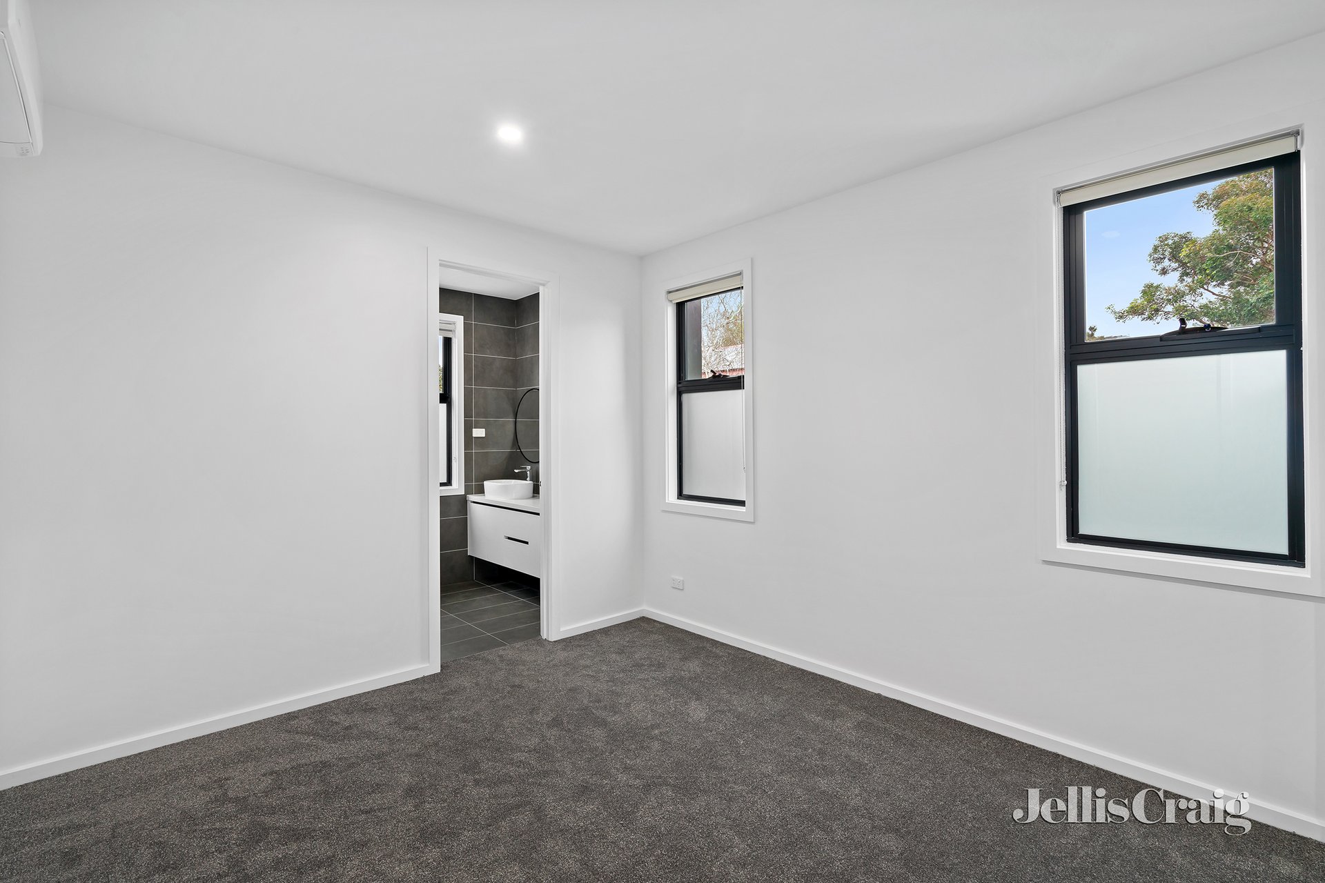 161 Cape Street, Heidelberg image 6