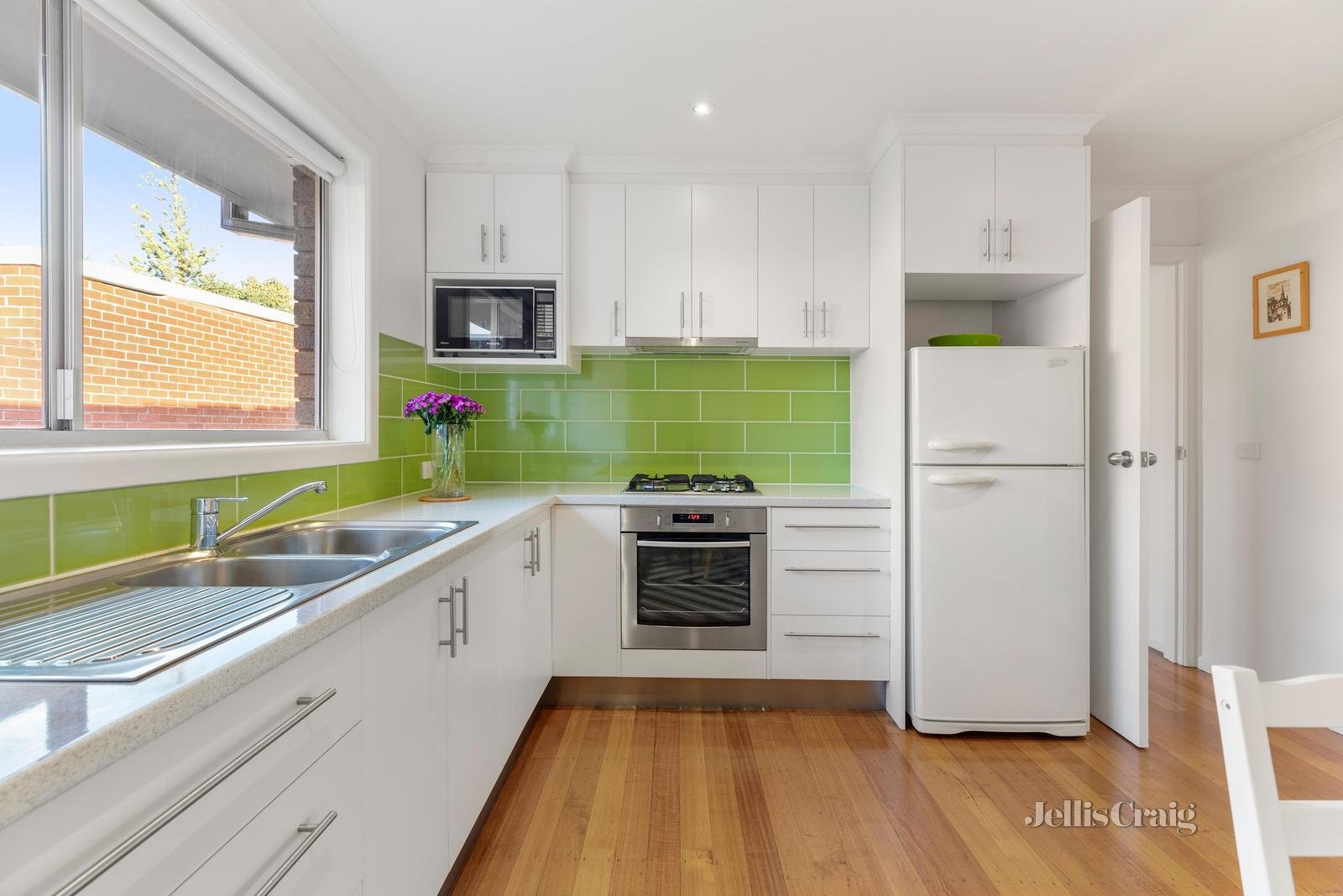 1/61 Furneaux Grove, Bulleen image 7