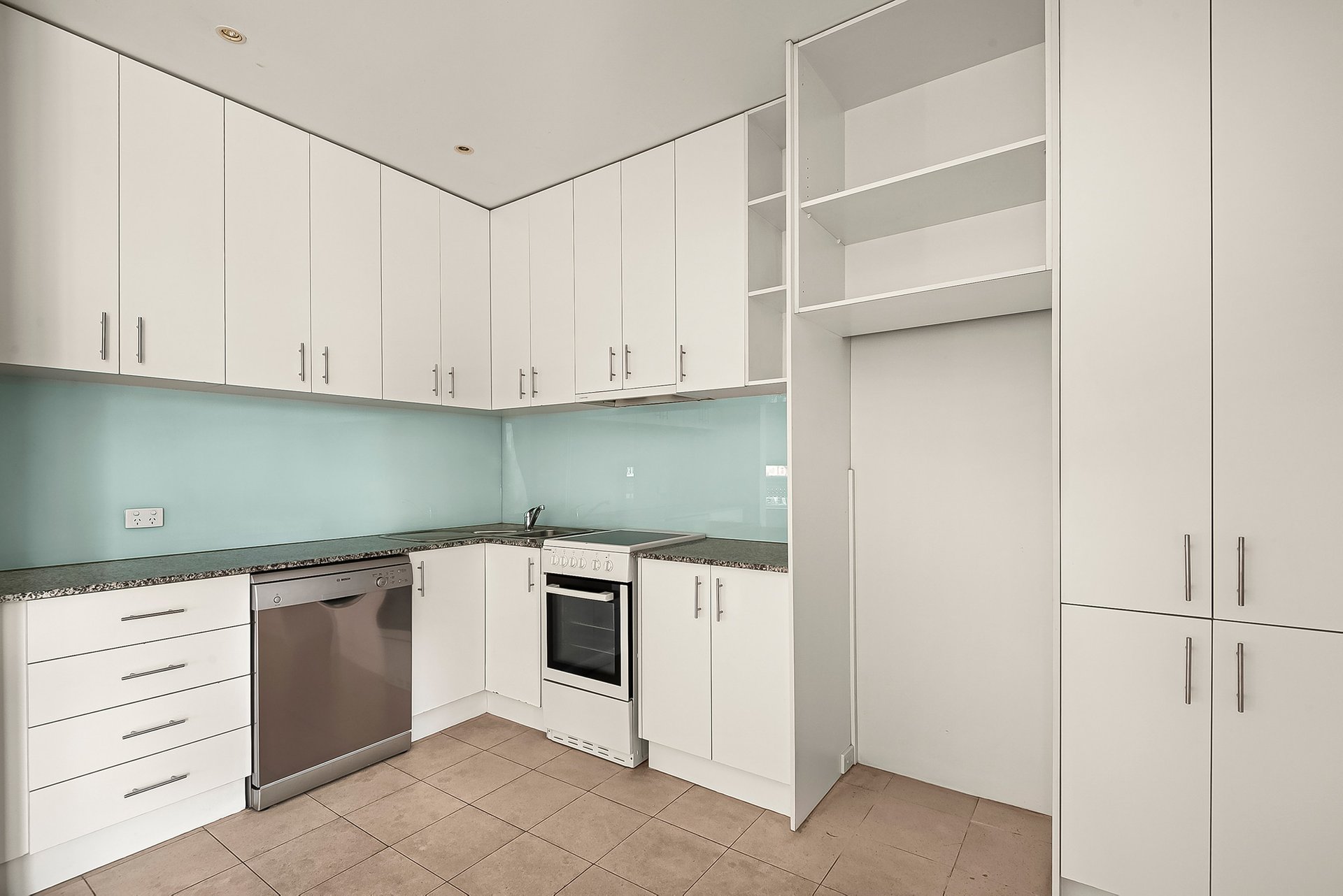 Property Gallery Thumbnail 3