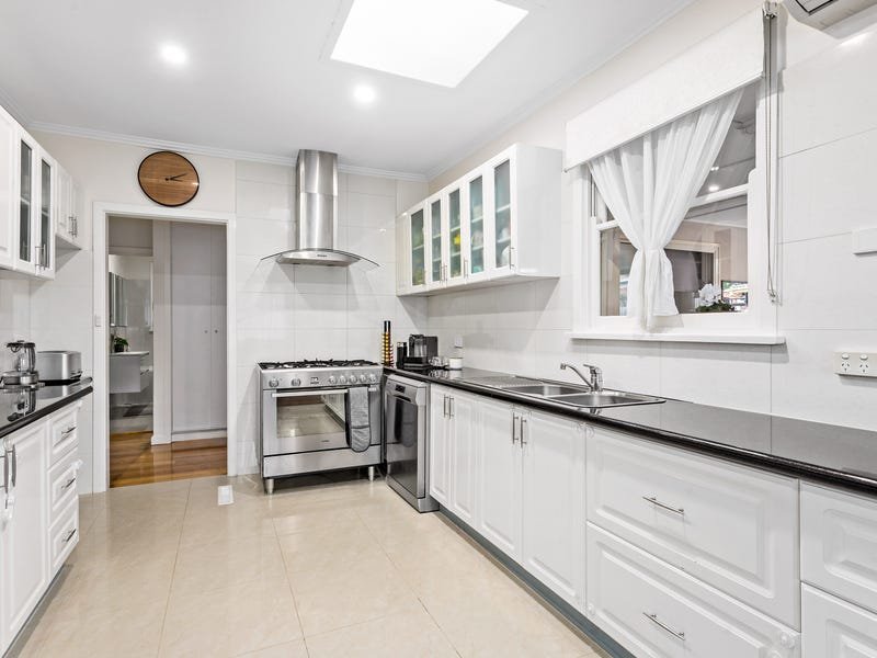 Property Gallery Thumbnail 3