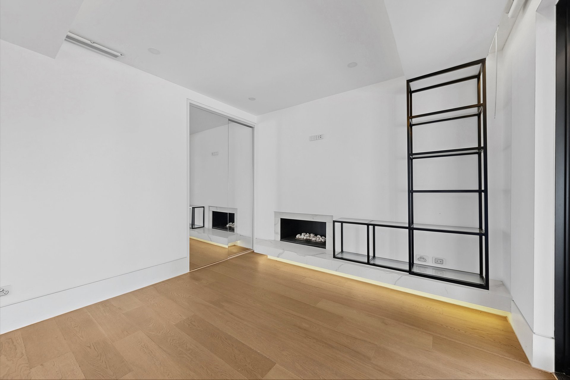 1/61 Martin Street, Brighton image 6