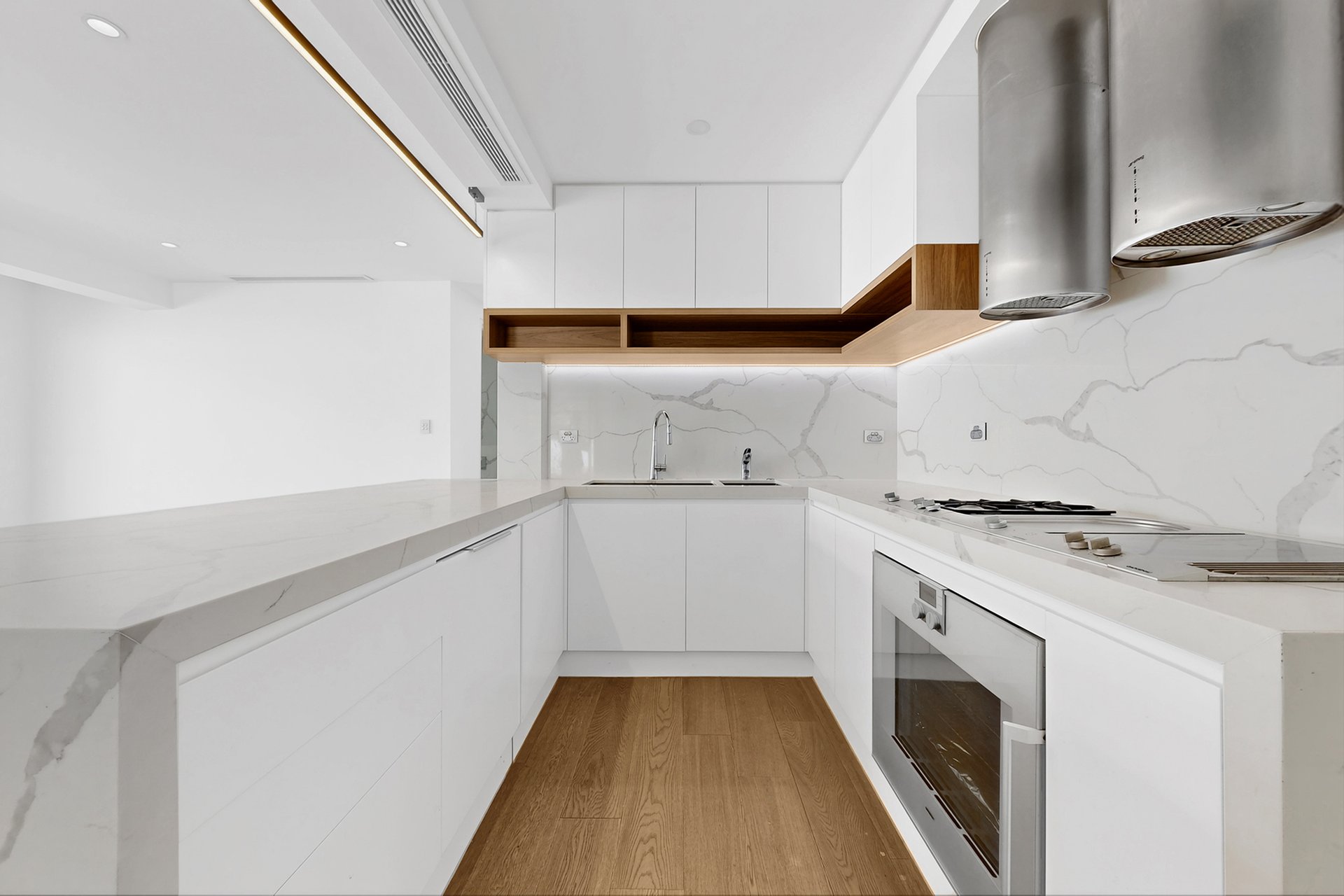 1/61 Martin Street, Brighton image 3
