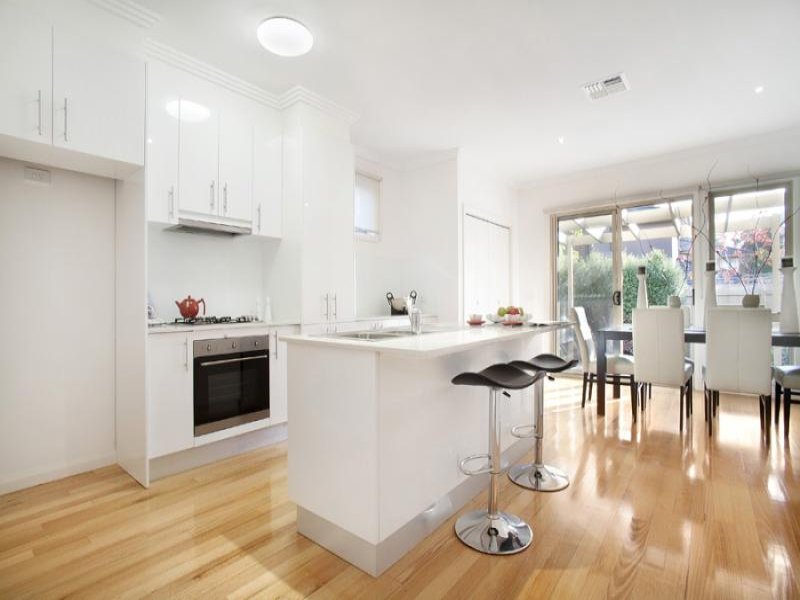 16/1 Nangnak Lane, Mont Albert image 5