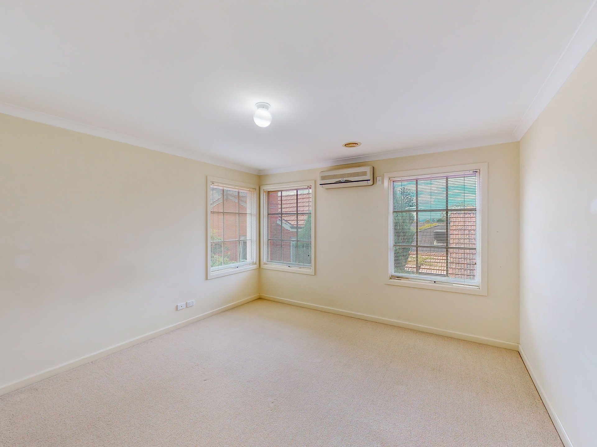 1/61 Narrak Road, Balwyn image 6