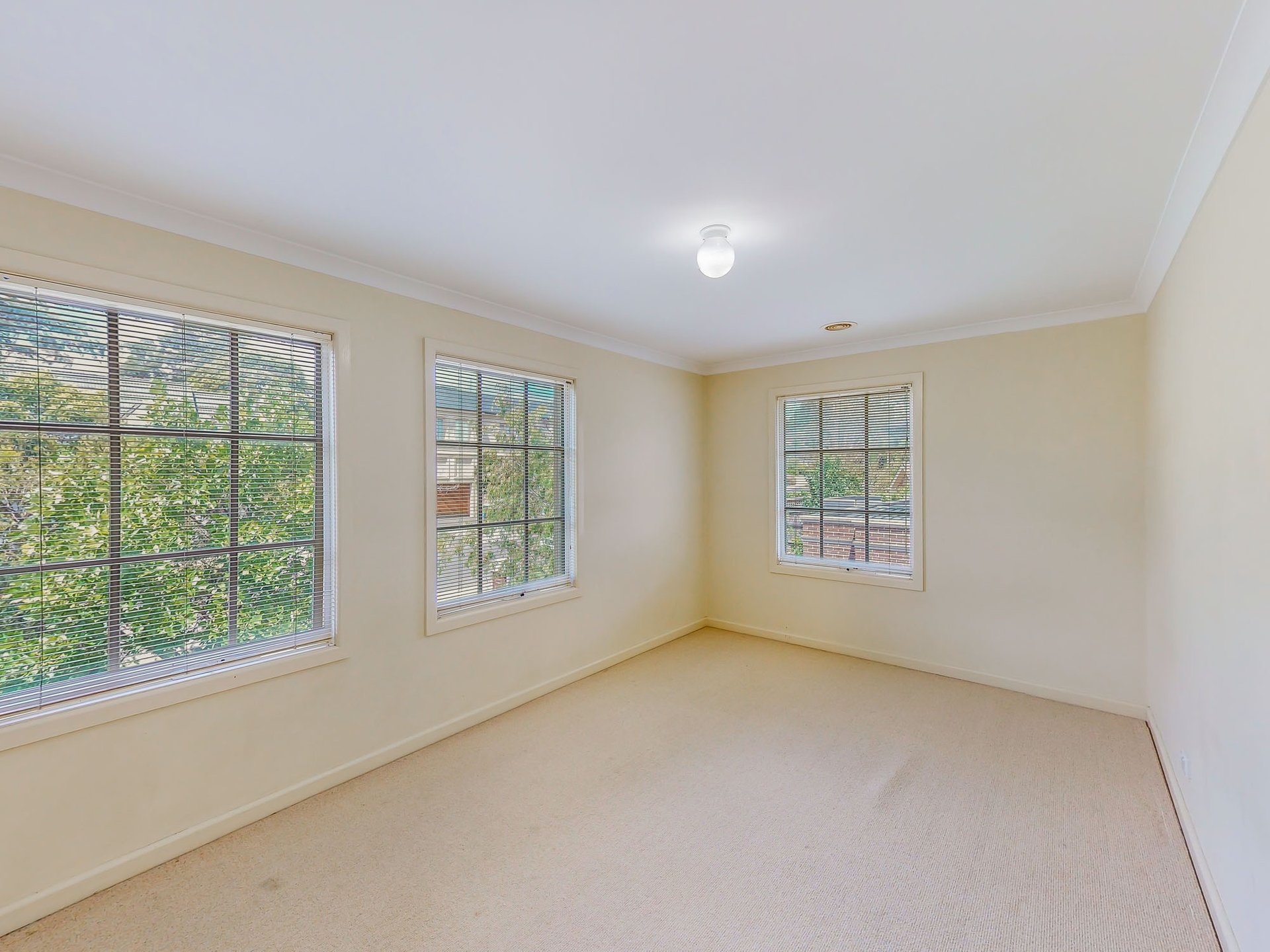 1/61 Narrak Road, Balwyn image 9