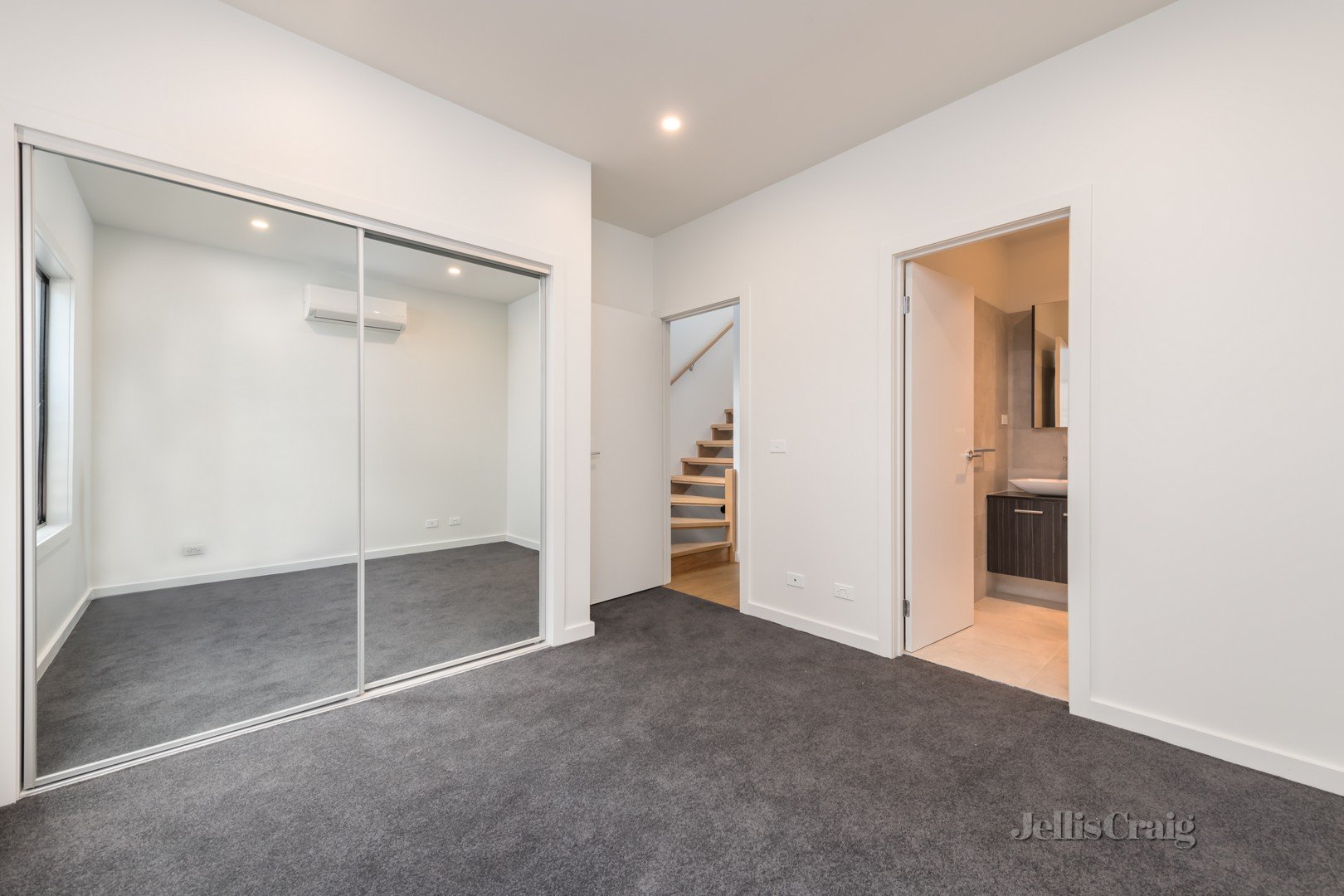 16/10 Davies Street, Brunswick image 3