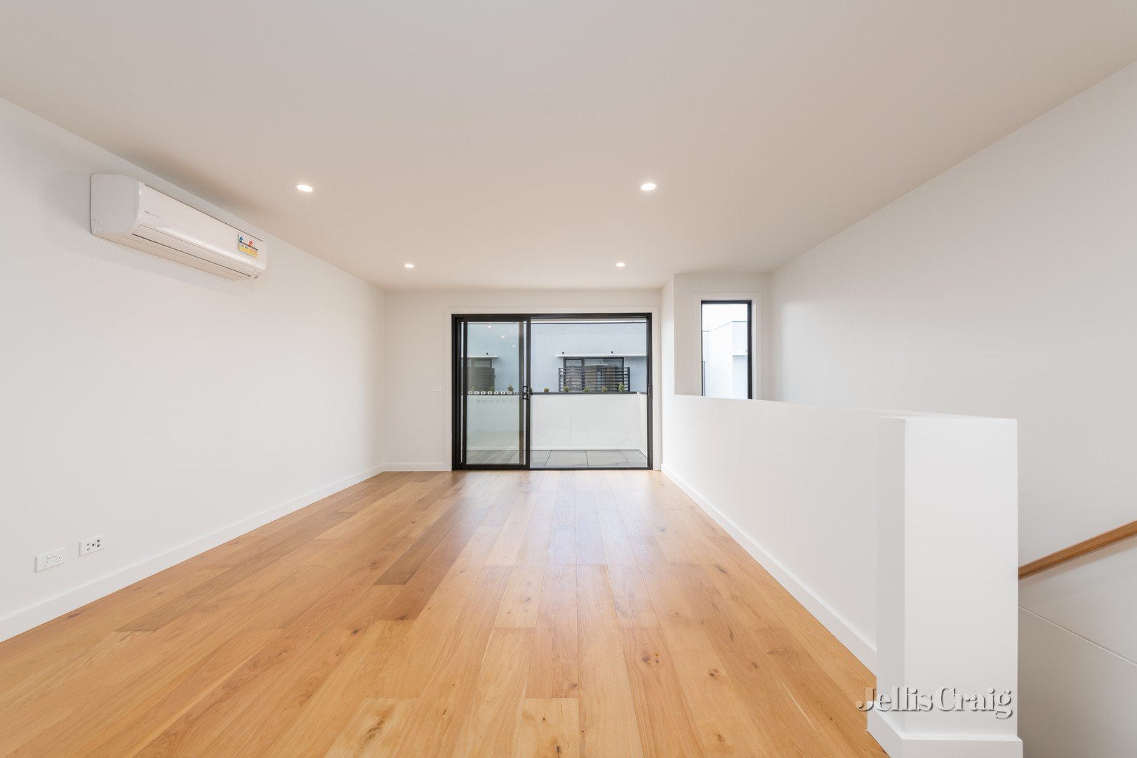 16/10 Davies Street, Brunswick image 1