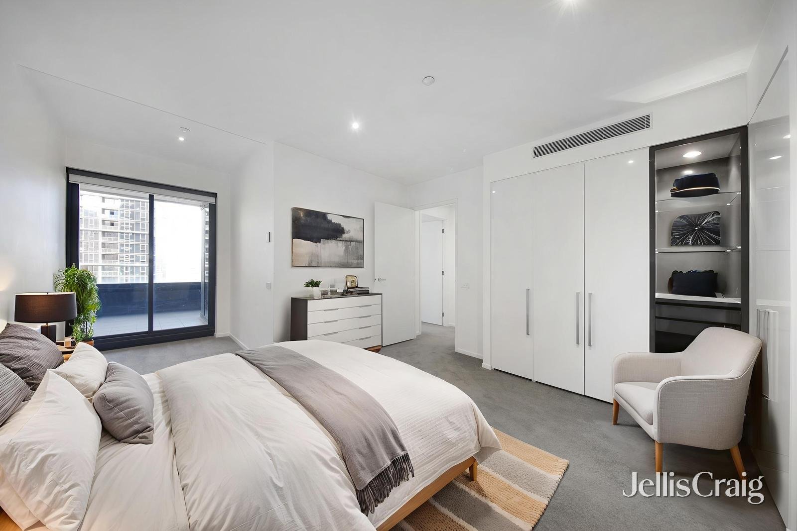 1611/7 Riverside Quay, Southbank image 6