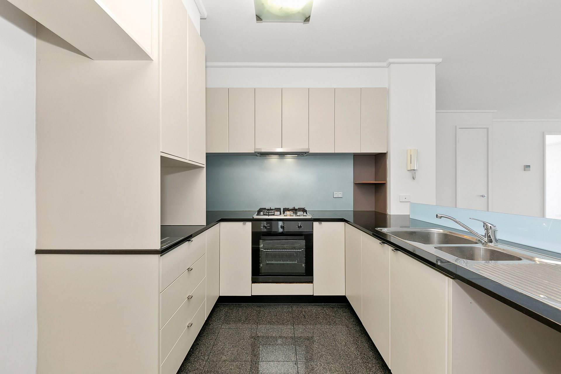 161/173 City Road, Southbank image 3