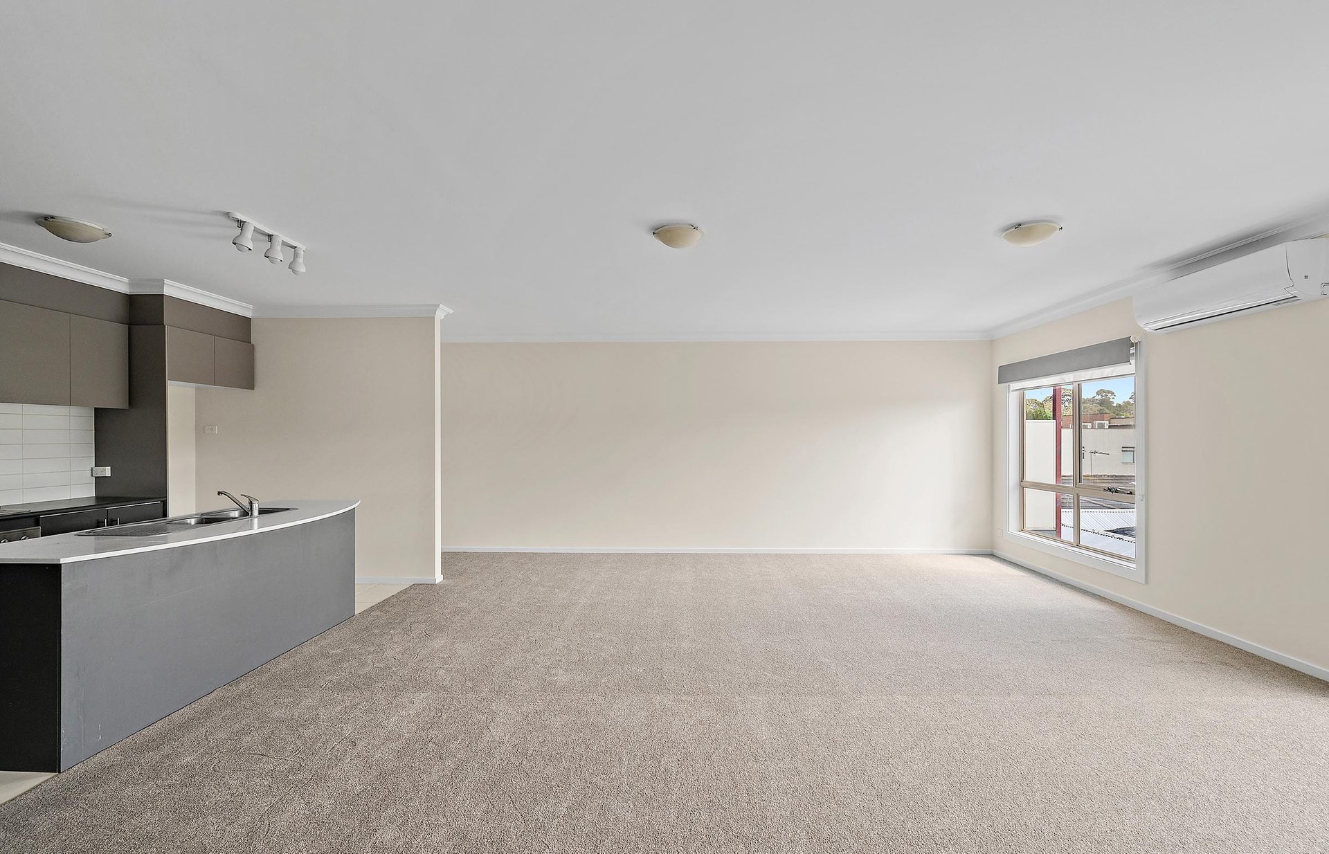 16/12 Bourke Street, Ringwood image 6