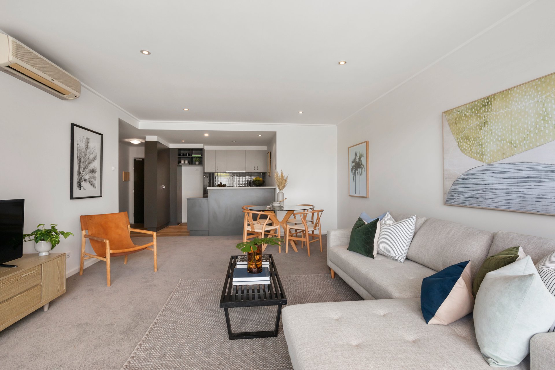 Property Gallery Thumbnail 3