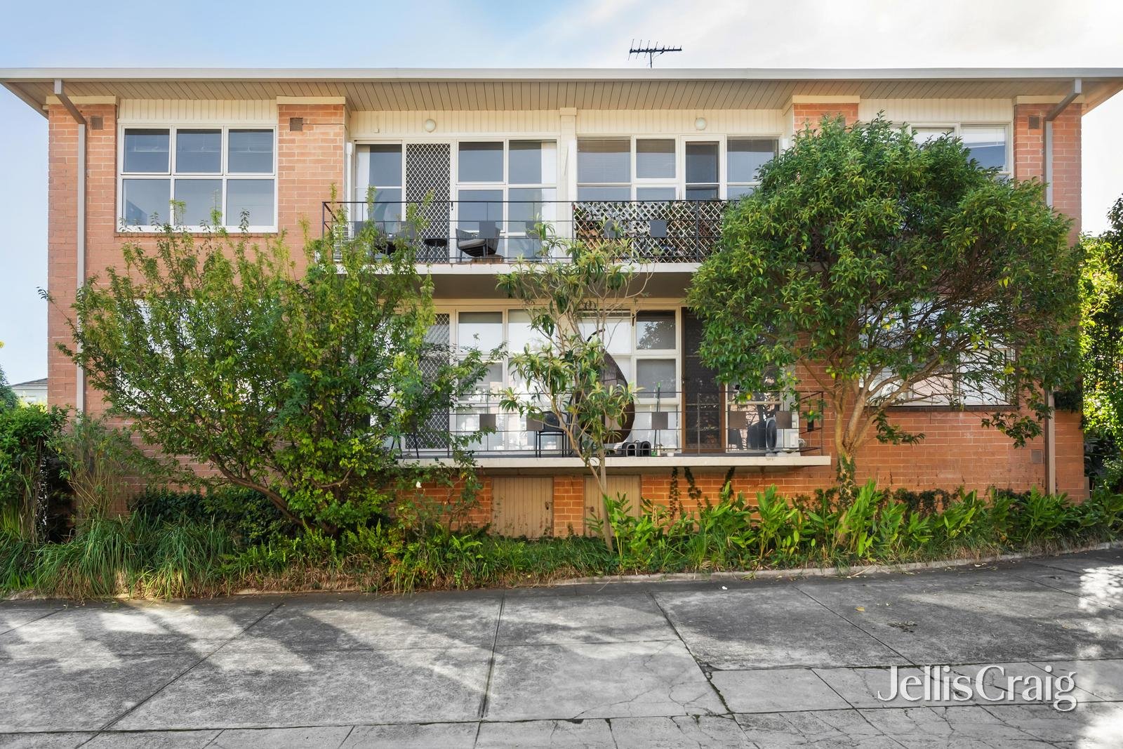 16/19 Kireep Road, Balwyn image 8