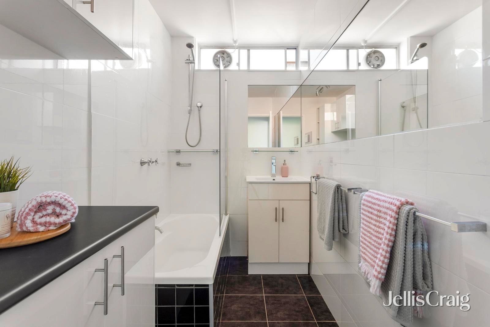 16/19 Wood Street, North Melbourne image 7