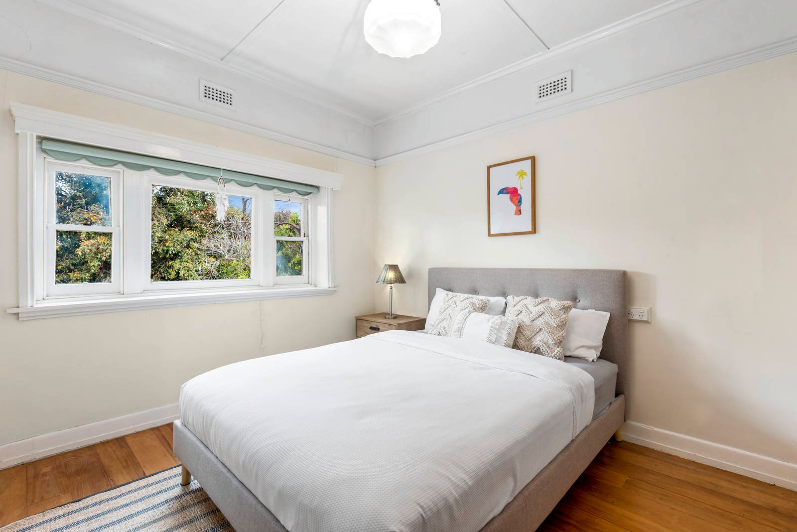 Property Gallery Thumbnail 11