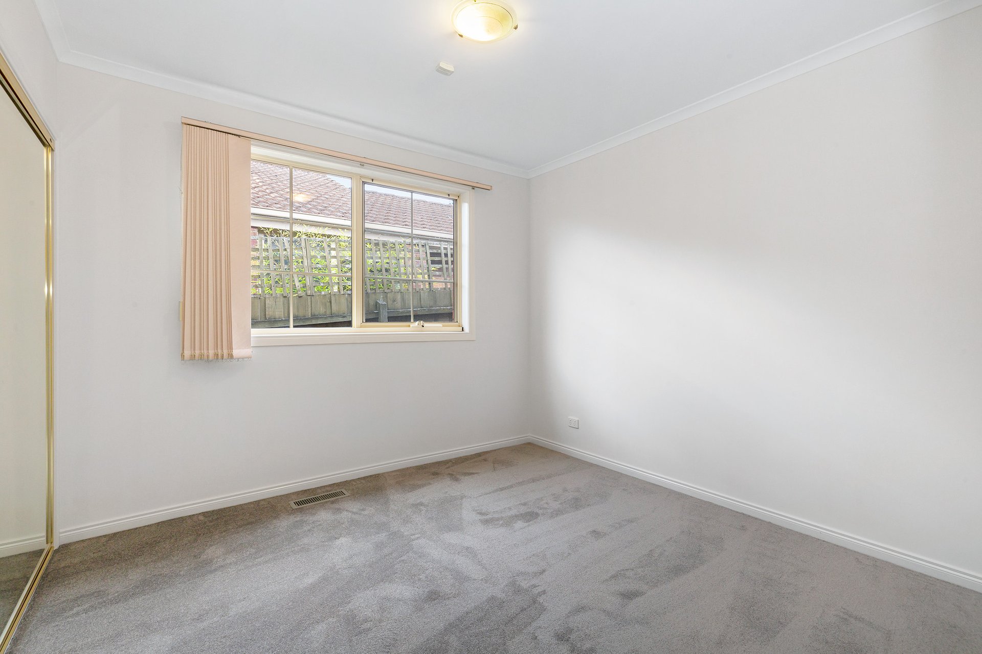 Property Gallery Thumbnail 7
