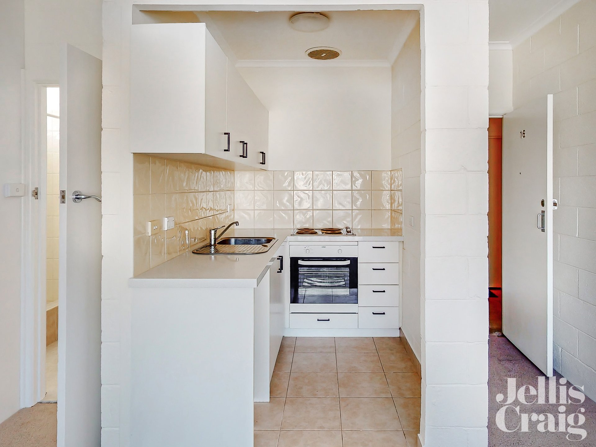 16/2 Freeman Street, Hawthorn East image 3