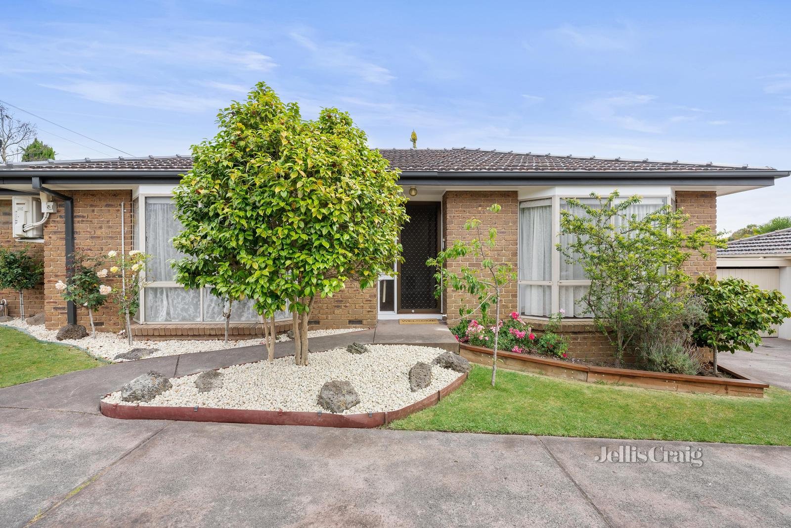 1/62 Larch Crescent, Mount Waverley image 1