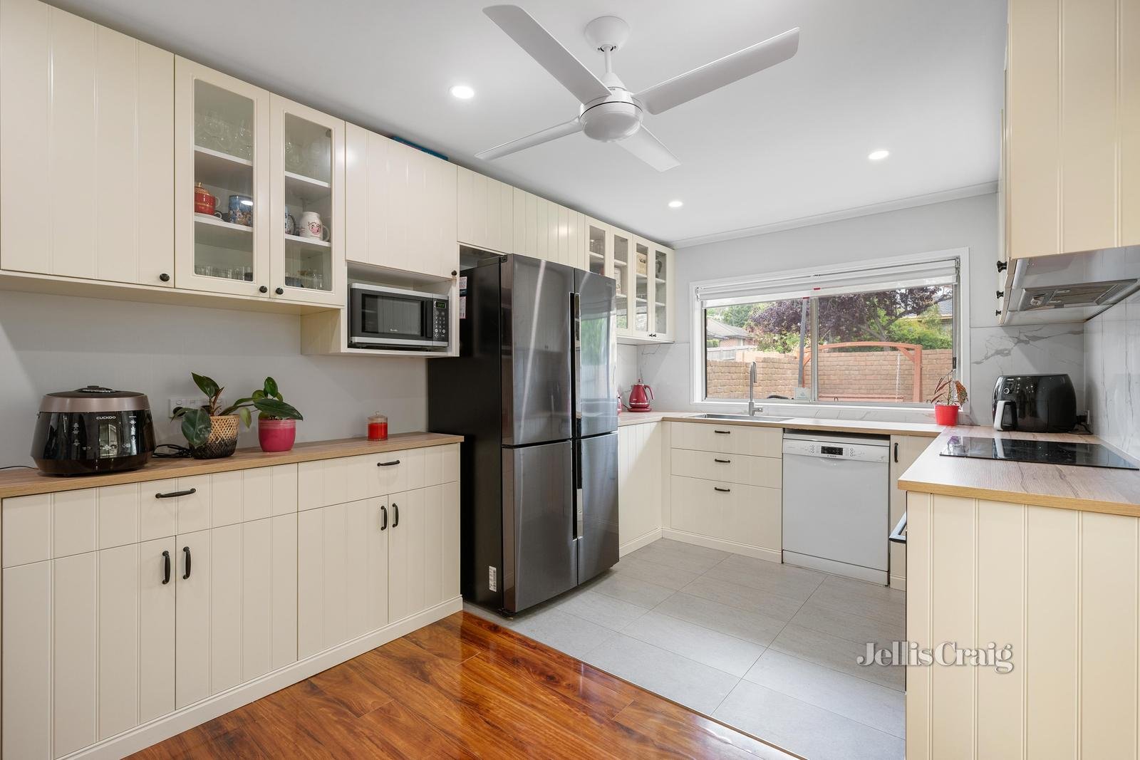 1/62 Larch Crescent, Mount Waverley image 3