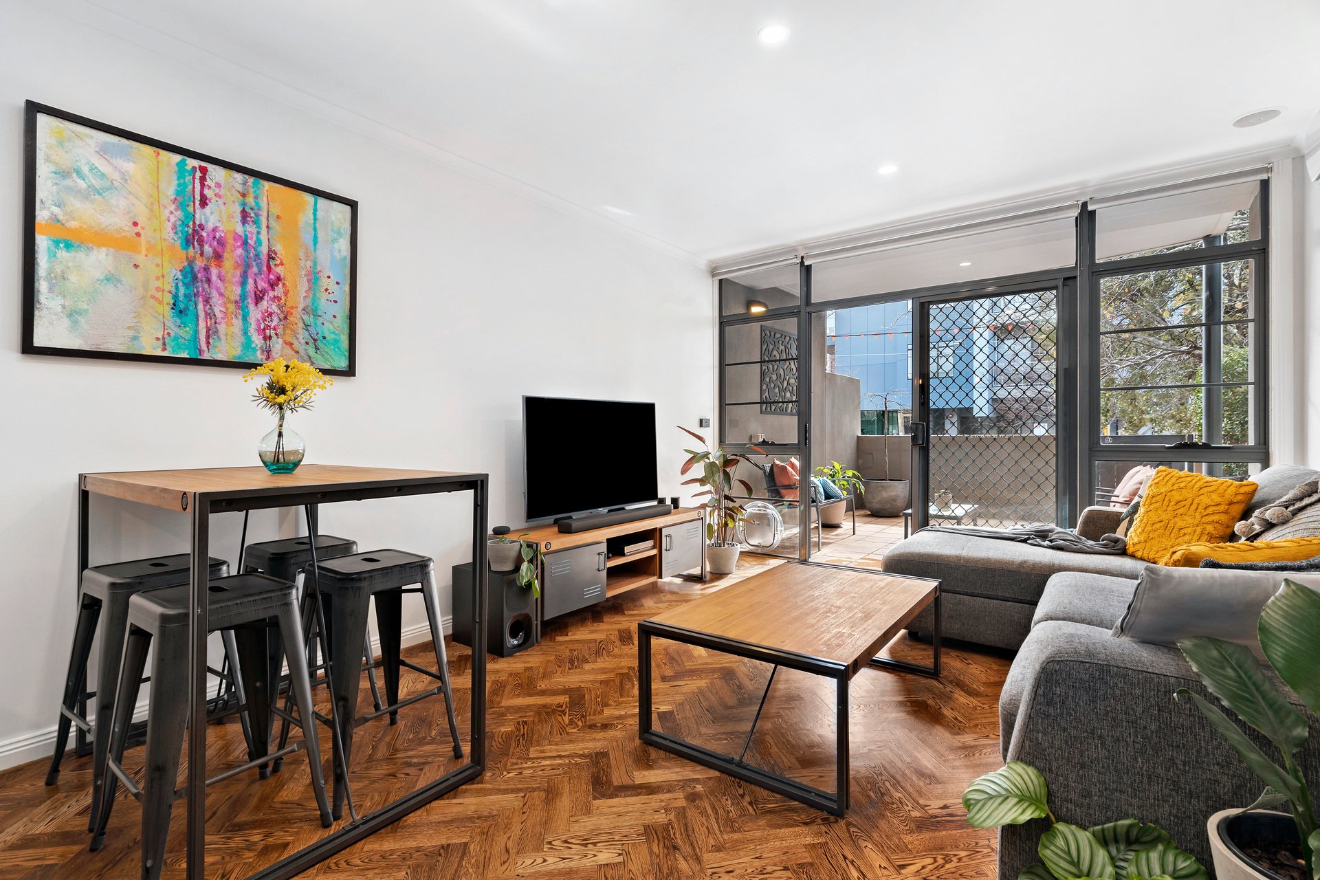 Property Gallery Thumbnail 3