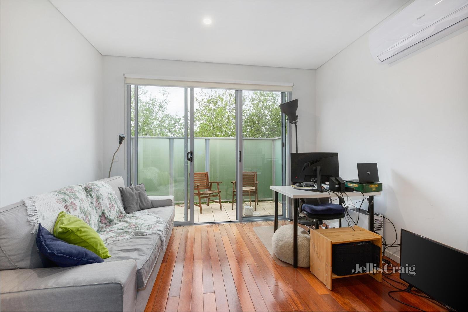 16/210-220 Normanby Road, Notting Hill image 2