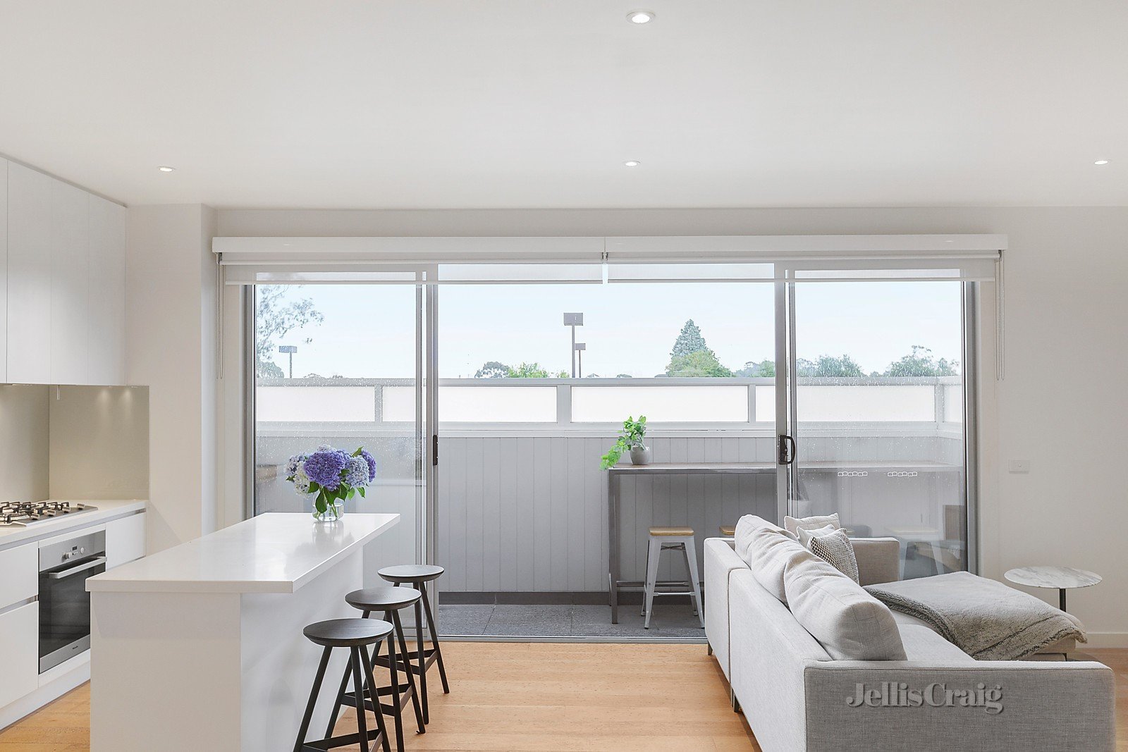 16/22 Wattle Road, Hawthorn image 5