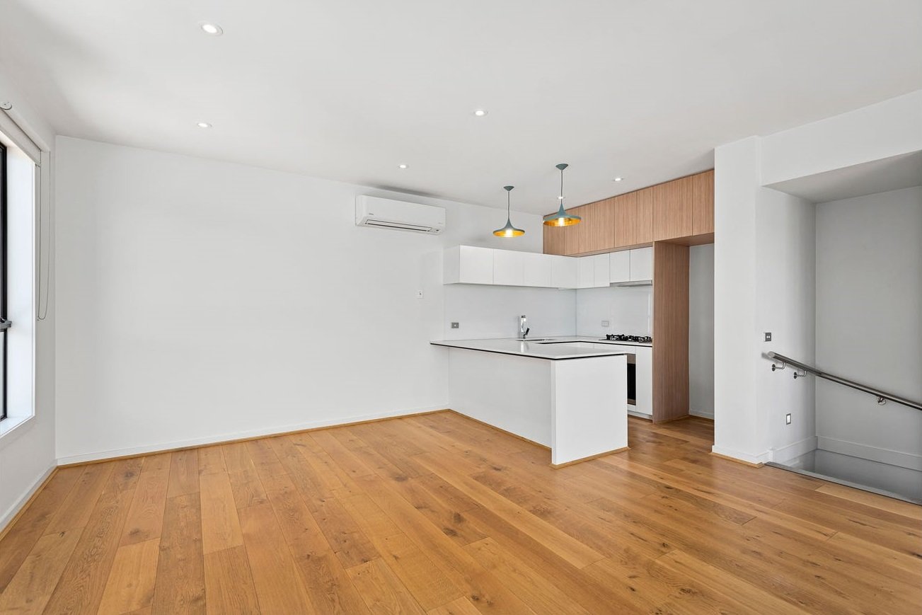 16/222 Williamsons Road, Doncaster image 2