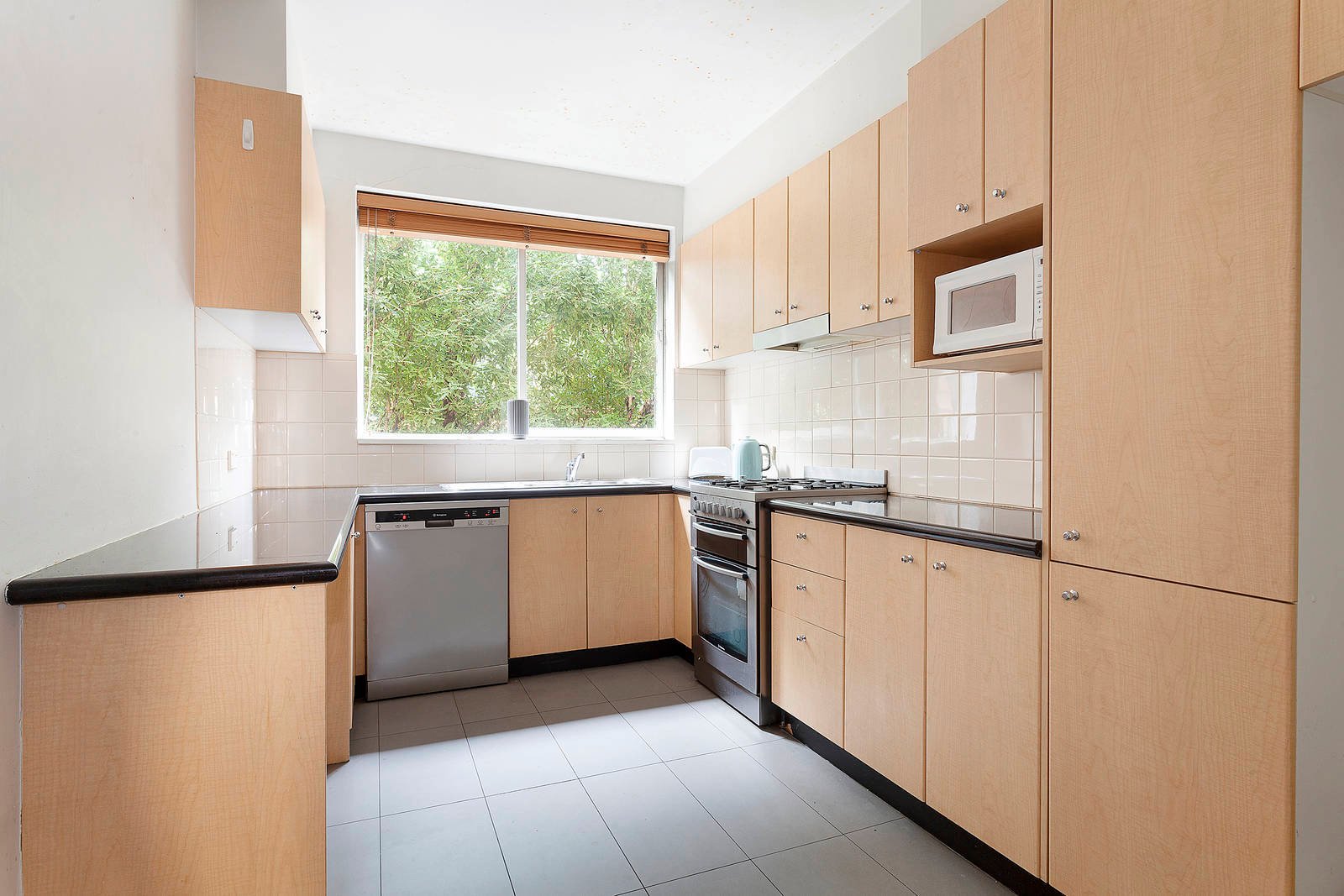 Property Gallery Thumbnail 3