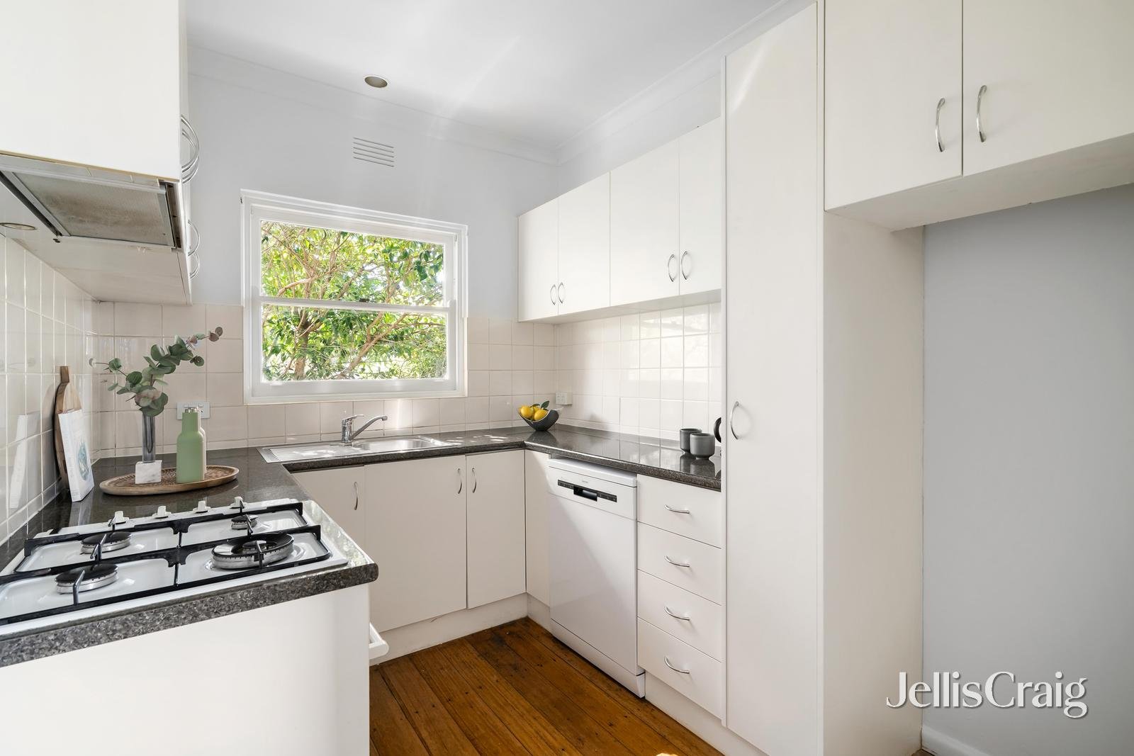 16/28 Wattle Road, Hawthorn image 2