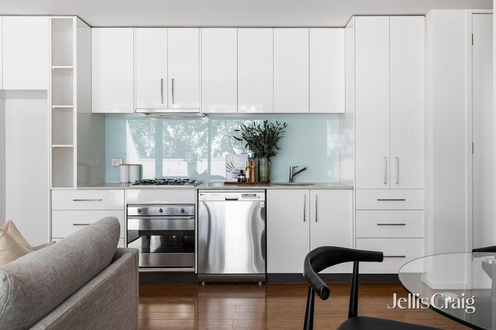 16/2A Brougham Street, Richmond image 5