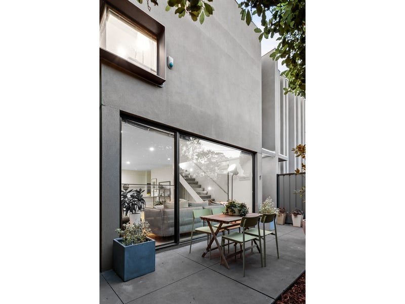 Property Gallery Thumbnail 9