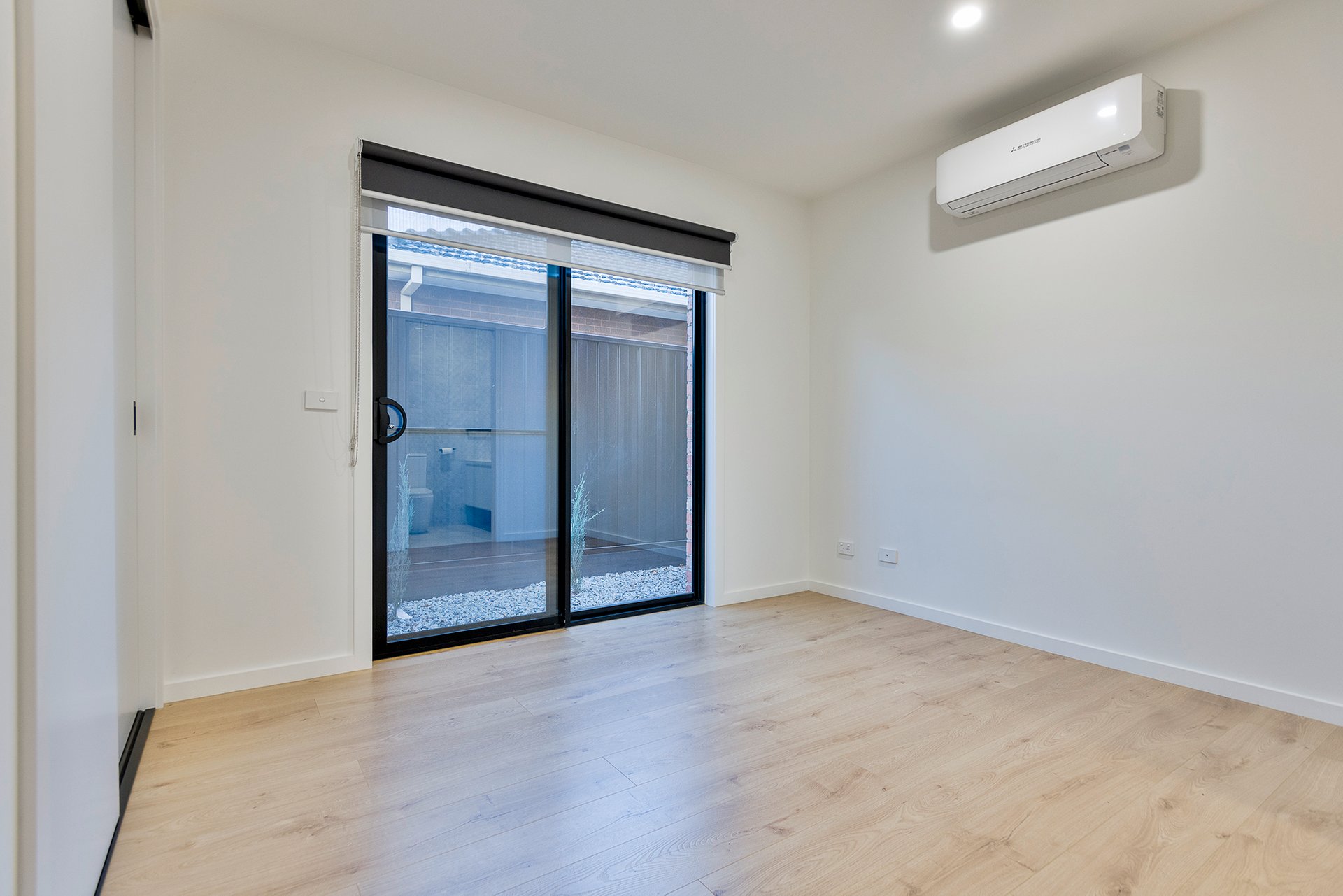 1/63 King Street, Airport West image 5