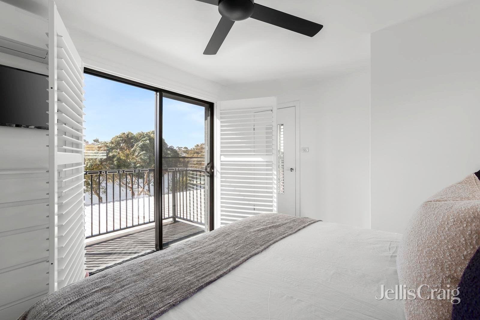 1/63 Lake Avenue, Ocean Grove image 8