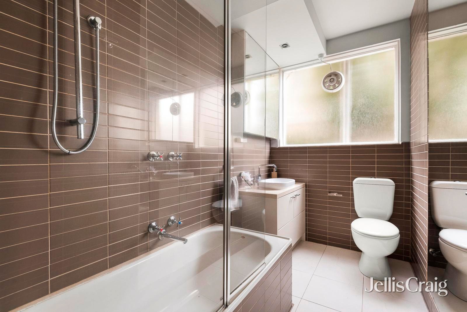 1/63 Ormond Road, Elwood image 6