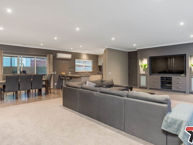 163 York Road, Montrose image 6