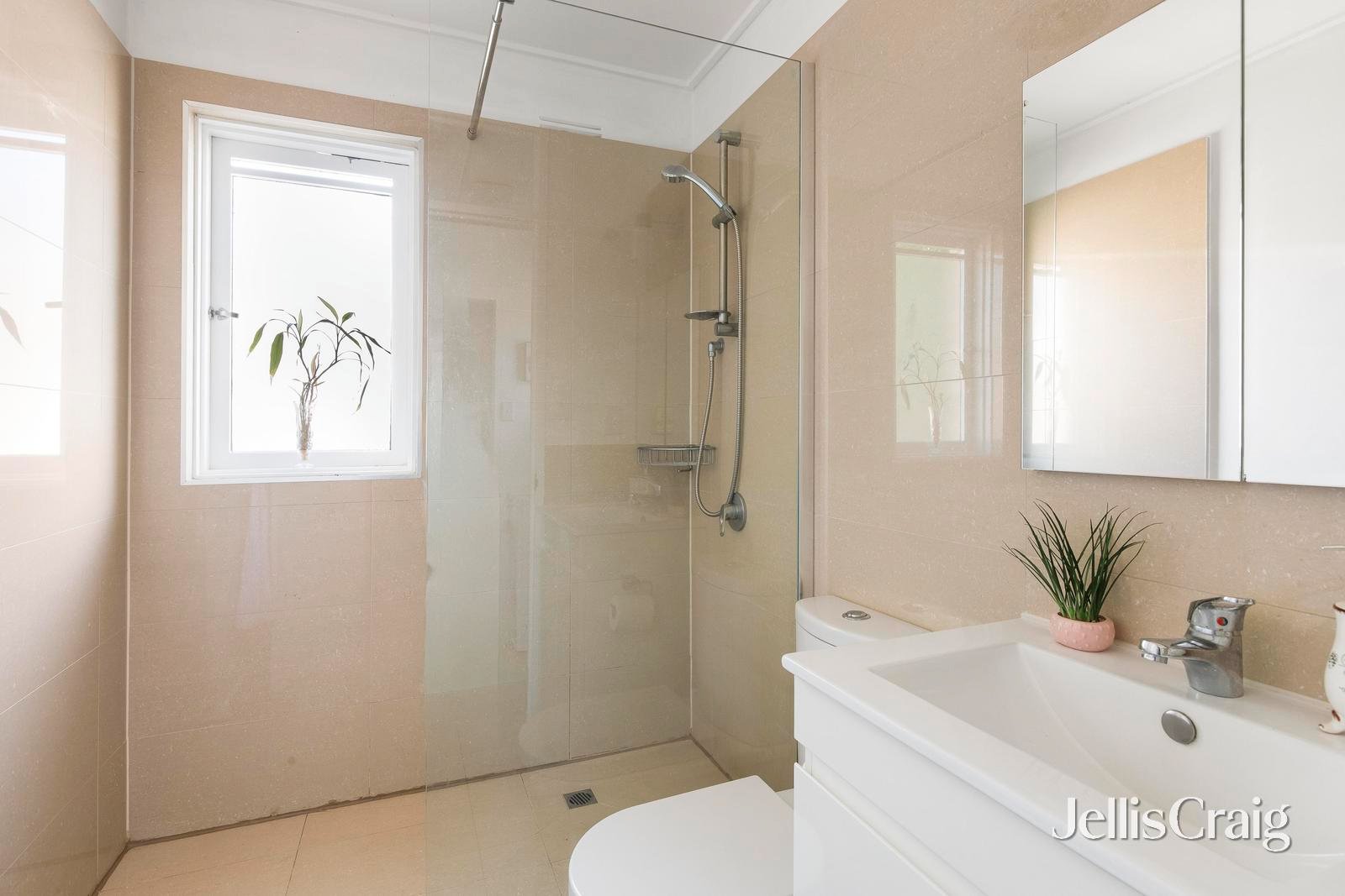 16/302 Abbotsford Street, North Melbourne image 5