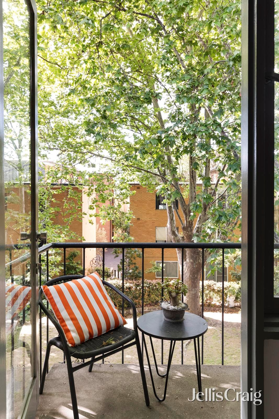 16/302 Abbotsford Street, North Melbourne image 9