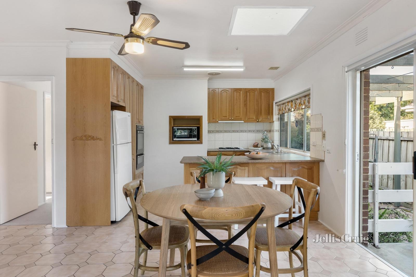 1/633 South Road, Bentleigh East image 6