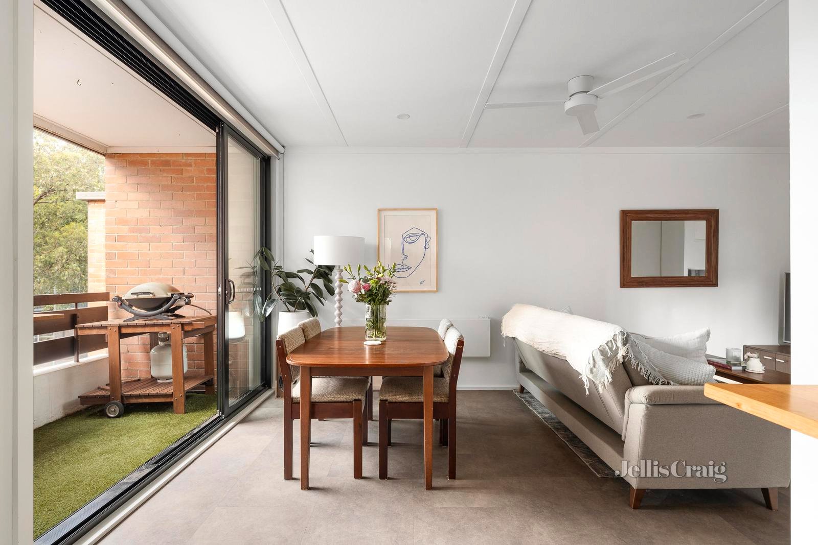 16/342 Dryburgh Street, North Melbourne image 1