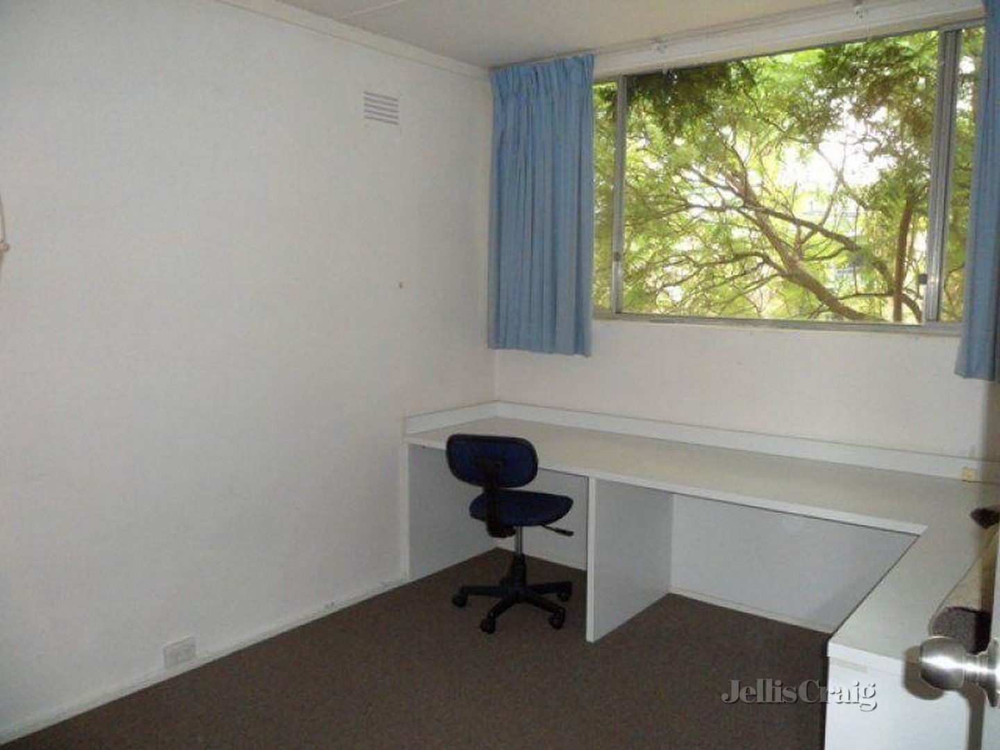 16/348 Dryburgh Street, North Melbourne image 5