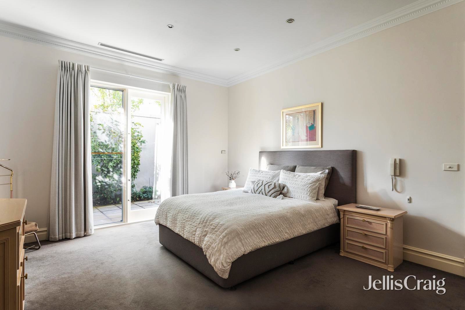 1/635 Orrong Road, Toorak image 7